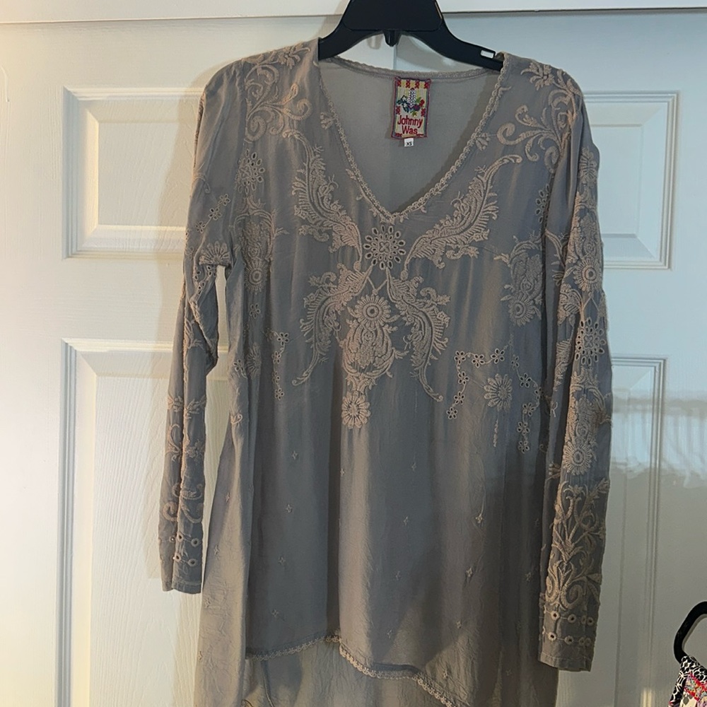 Gorgeous grey JOHNNY WAS long blouse with beautiful embroidery